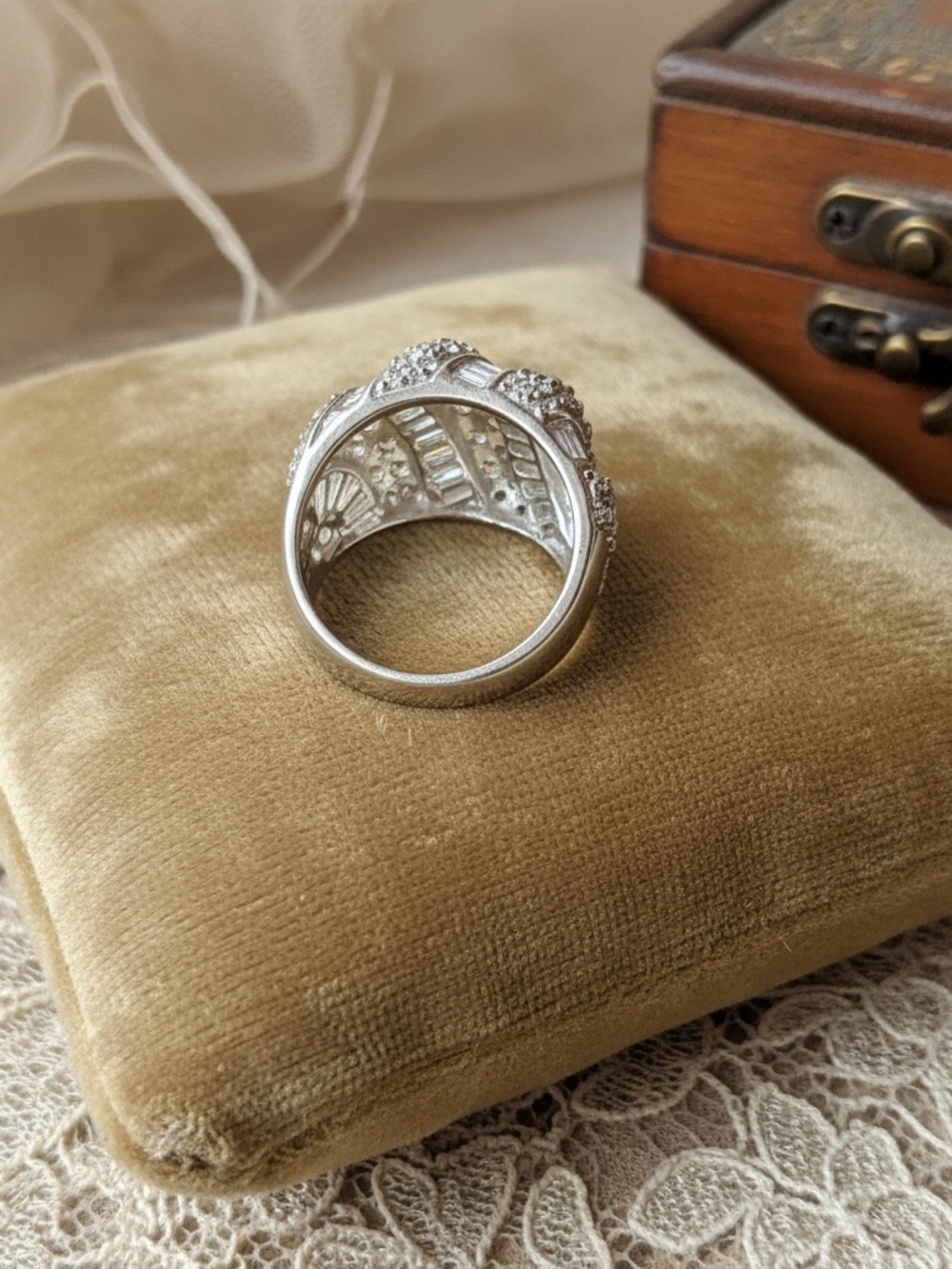 Sterling Silver Pave Dome Ring - Women Jewelry stamped CZ925 & PAJ size 7 - Picture 6 of 9